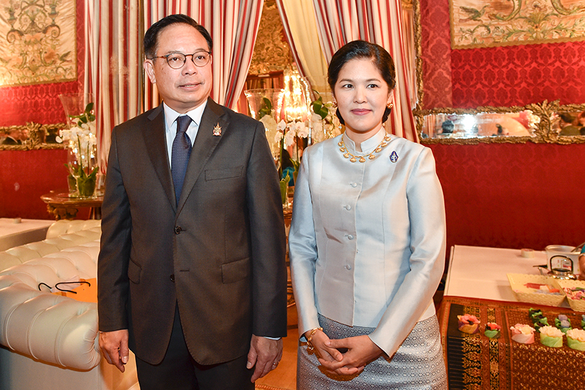 Ambasciatore della Thailandia Tana Weskosith e sua consorte Sig.ra Jitpachong Weskosith