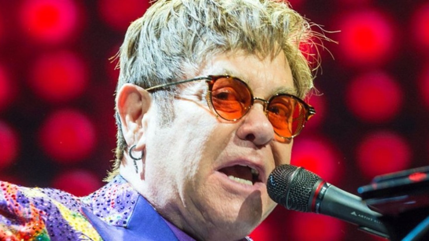 ELTON JOHN ANNUNCIA UN NUOVO PROGETTO DISCOGRAFICO AgoraNews