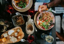 LE CENE CHE INIZIANO COME APERITIVI E FINISCONO MOLTO DOPO