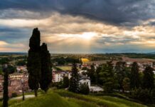 IL TEMPORALE ESTIVO CHE DURA VENTI MINUTI E CAMBIA TUTTA LA GIORNATA
