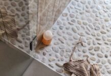LA DOCCIA DOPO IL MARE: CINQUE MINUTI CHE SEMBRANO UNA RINASCITA